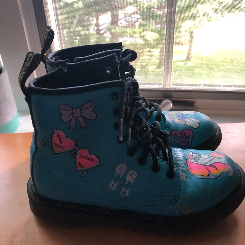Blue Dr Martens boots - Picture 2 of 13